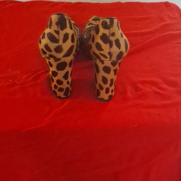 Vince Camuto Leopard Print Heels - Picture 3 of 6